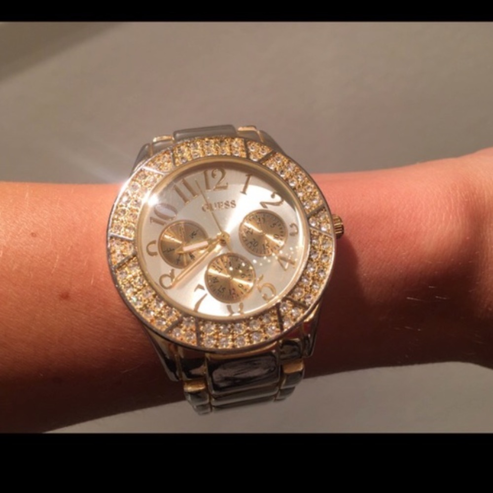 GUESS golden  watch